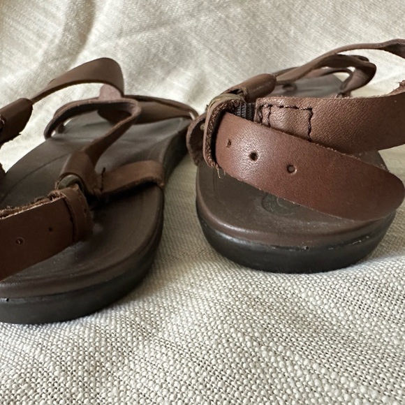 OluKai Brown Leather Walking Sandals Comfy Good For Travel Size 8W - Picture 5 of 10